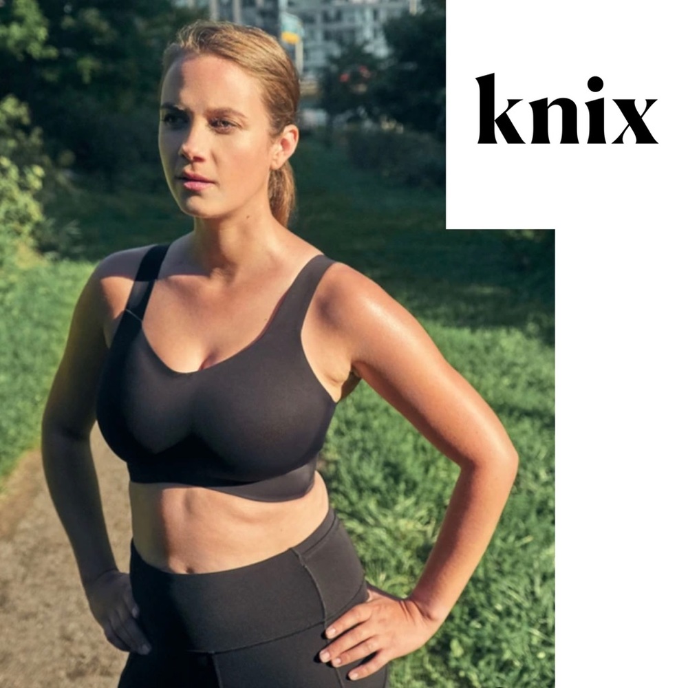 NWT KNIX Catalyst Sports Bra in Black